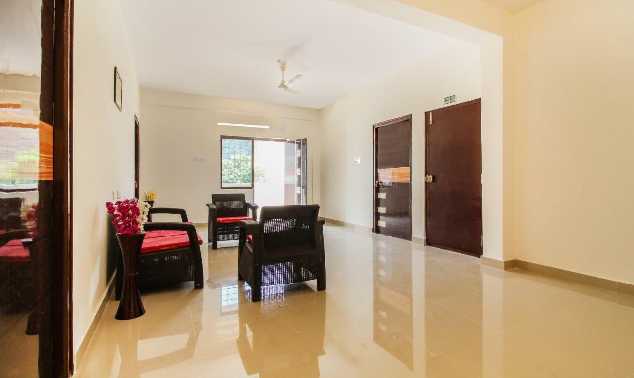 Itsy Hotels Riyas Grand ตีรูปาติ ภายนอก รูปภาพ